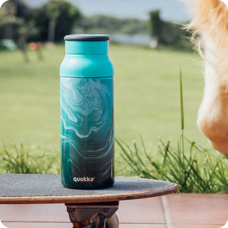 QUOKKA BOTELLA TERMO ACERO INOXIDABLE CON ASA DE SILICONA ECHO LIQUID MARBLE 690 ML