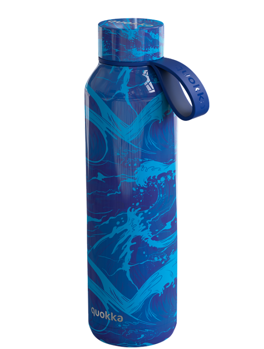 QUOKKA BOTELLA TERMO ACERO INOXIDABLE SOLID CON COLGADOR WAVES 630 ML