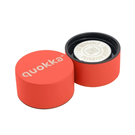 QUOKKA BOTELLA TERMO ACERO INOXIDABLE SOLID CON COLGADOR ORANGE 630 ML