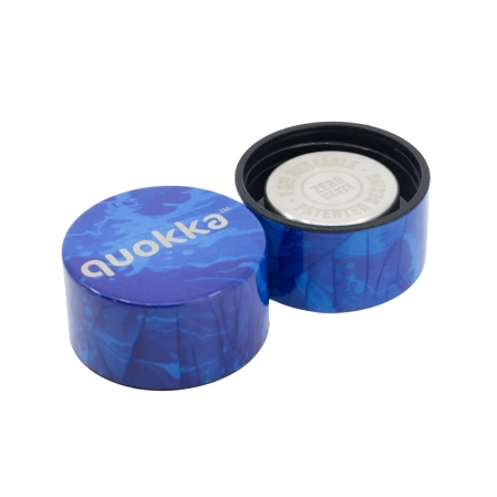 QUOKKA BOTELLA TERMO ACERO INOXIDABLE SOLID CON COLGADOR WAVES 630 ML