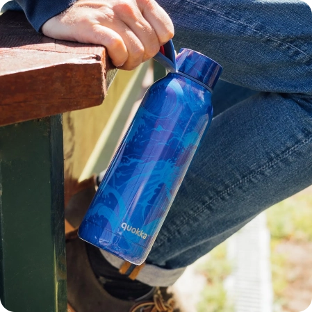 QUOKKA BOTELLA TERMO ACERO INOXIDABLE SOLID CON COLGADOR WAVES 510 ML